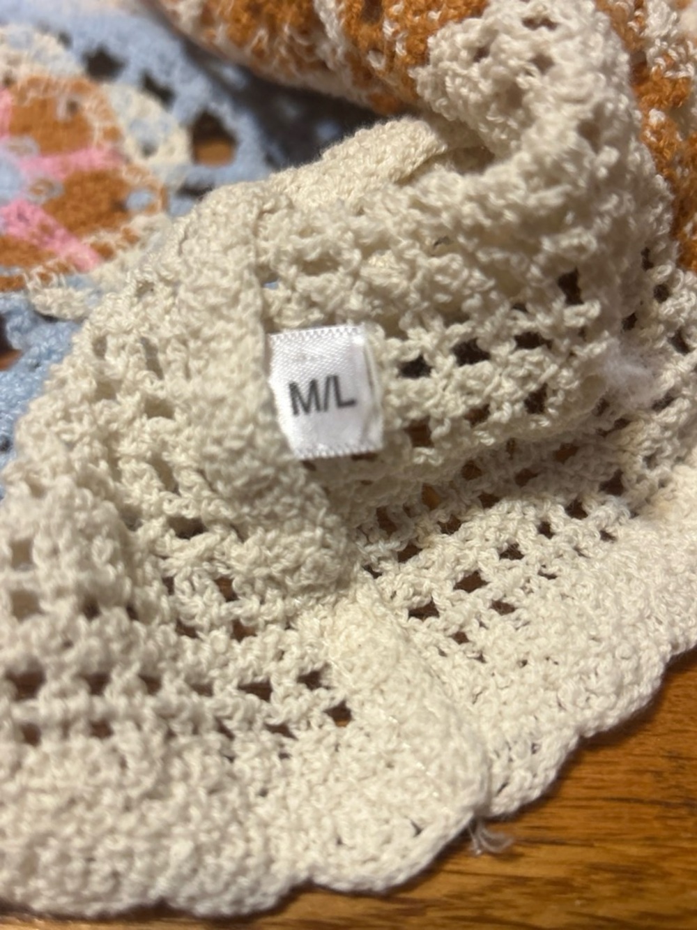M/L Crochet Crop Top with Pastel Squares - Picture 2 of 2